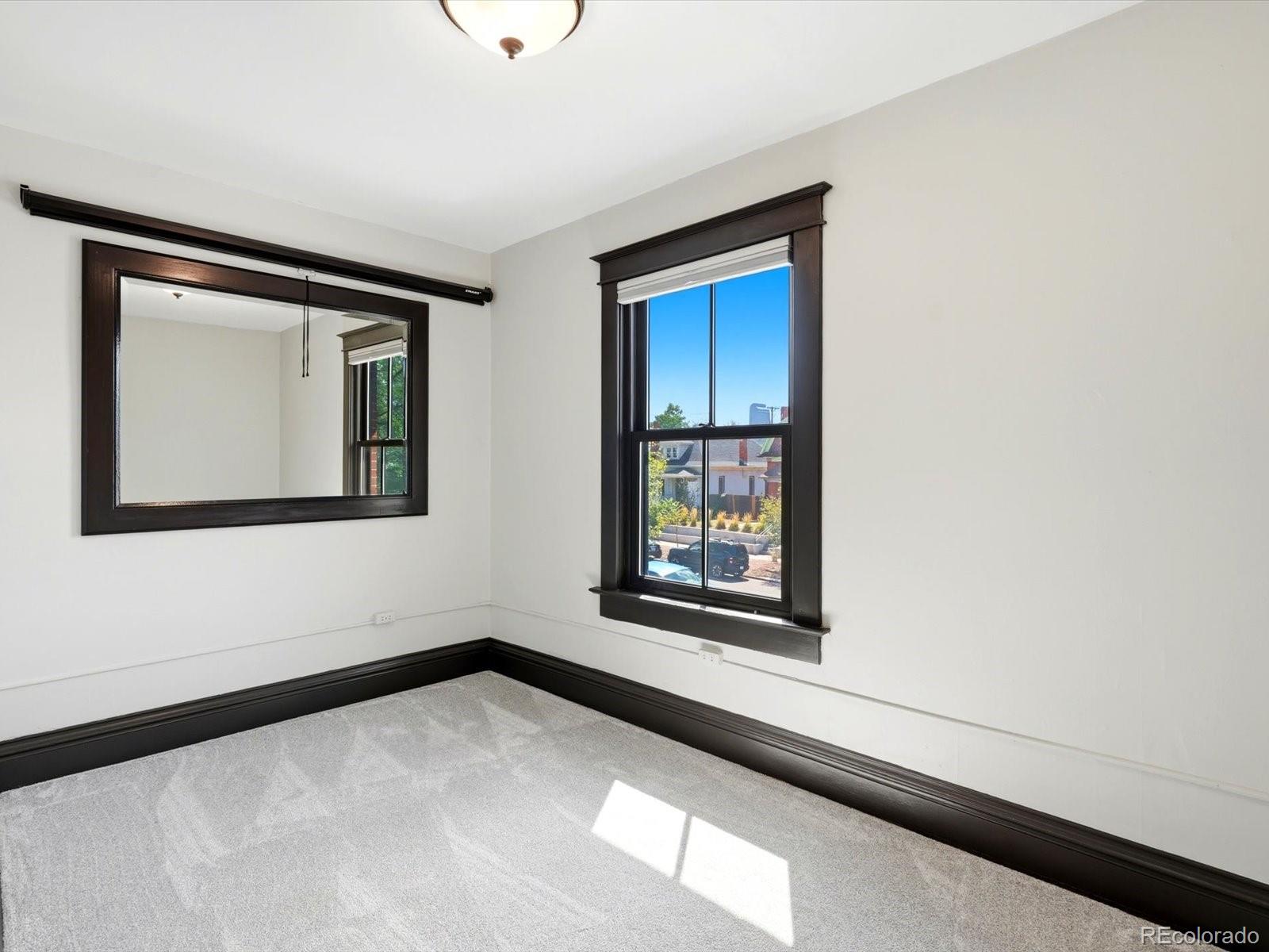 MLS Image #17 for 2556 n high street,denver, Colorado
