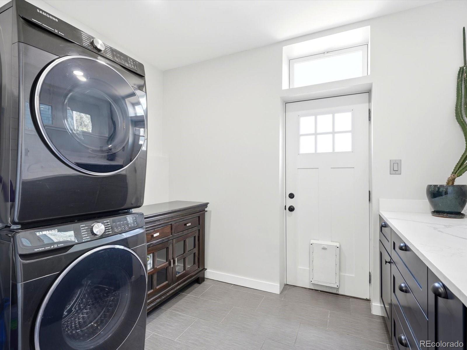 MLS Image #23 for 2556 n high street,denver, Colorado