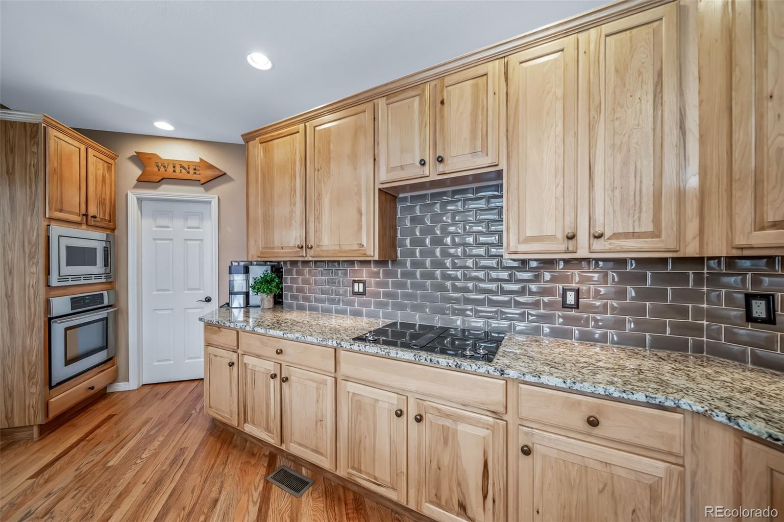 MLS Image #15 for 21832 e tallkid avenue,parker, Colorado