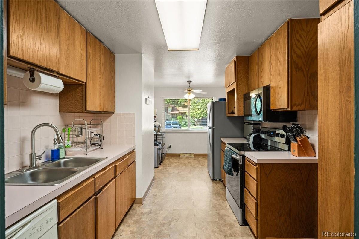 MLS Image #20 for 3062 s hobart way,denver, Colorado