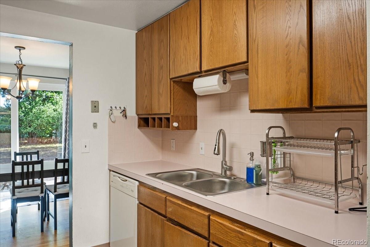MLS Image #22 for 3062 s hobart way,denver, Colorado