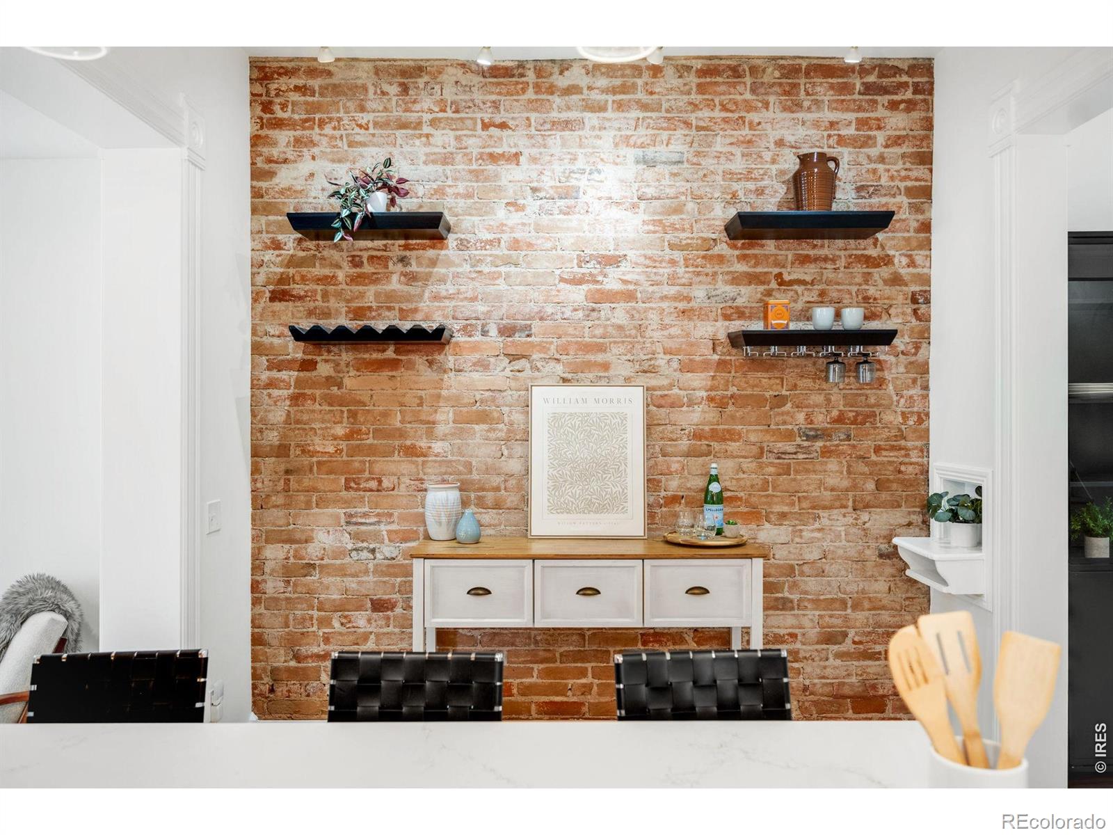 MLS Image #18 for 30 s grant street,denver, Colorado