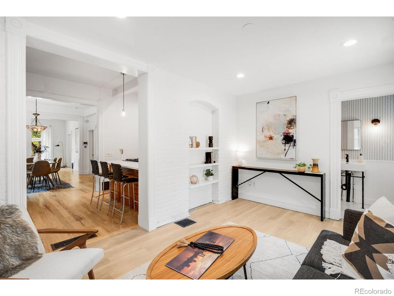 MLS Image #21 for 30 s grant street,denver, Colorado
