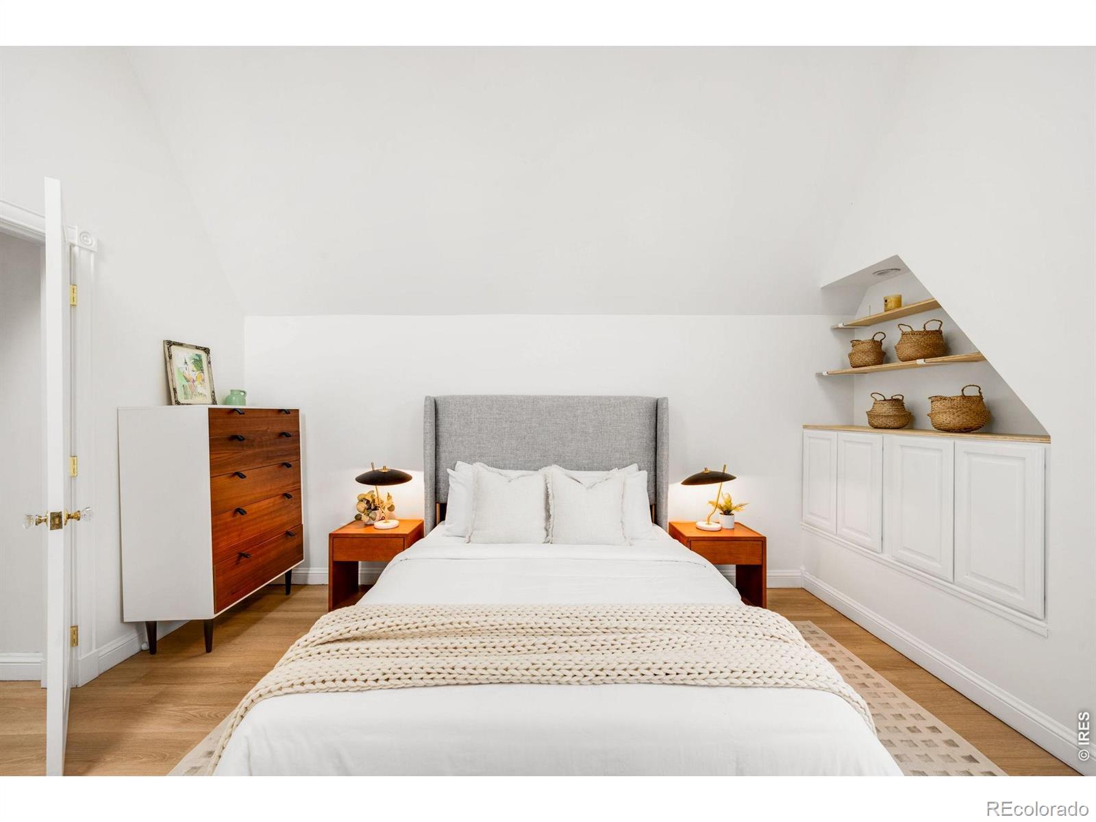 MLS Image #7 for 30 s grant street,denver, Colorado