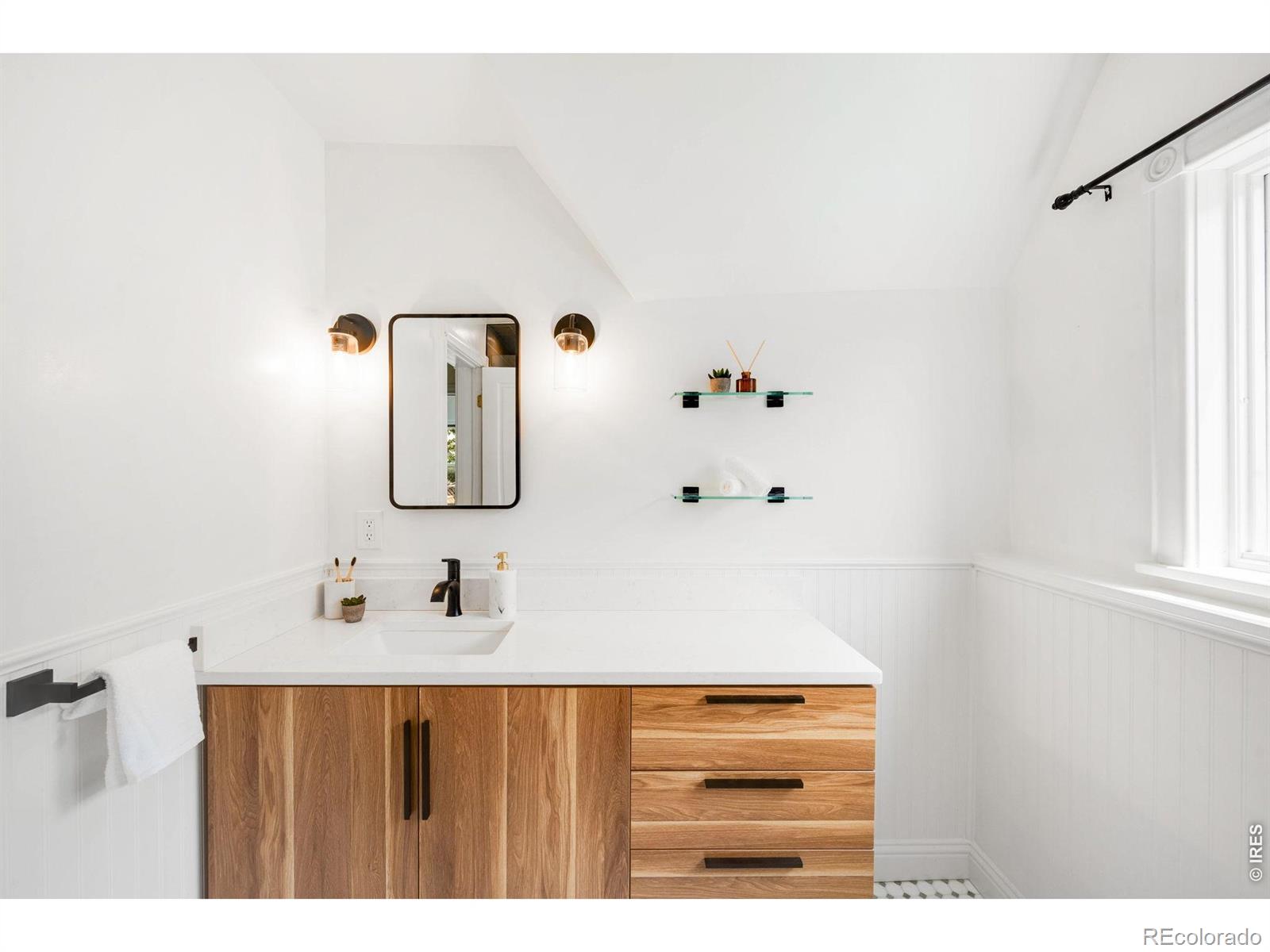 MLS Image #8 for 30 s grant street,denver, Colorado