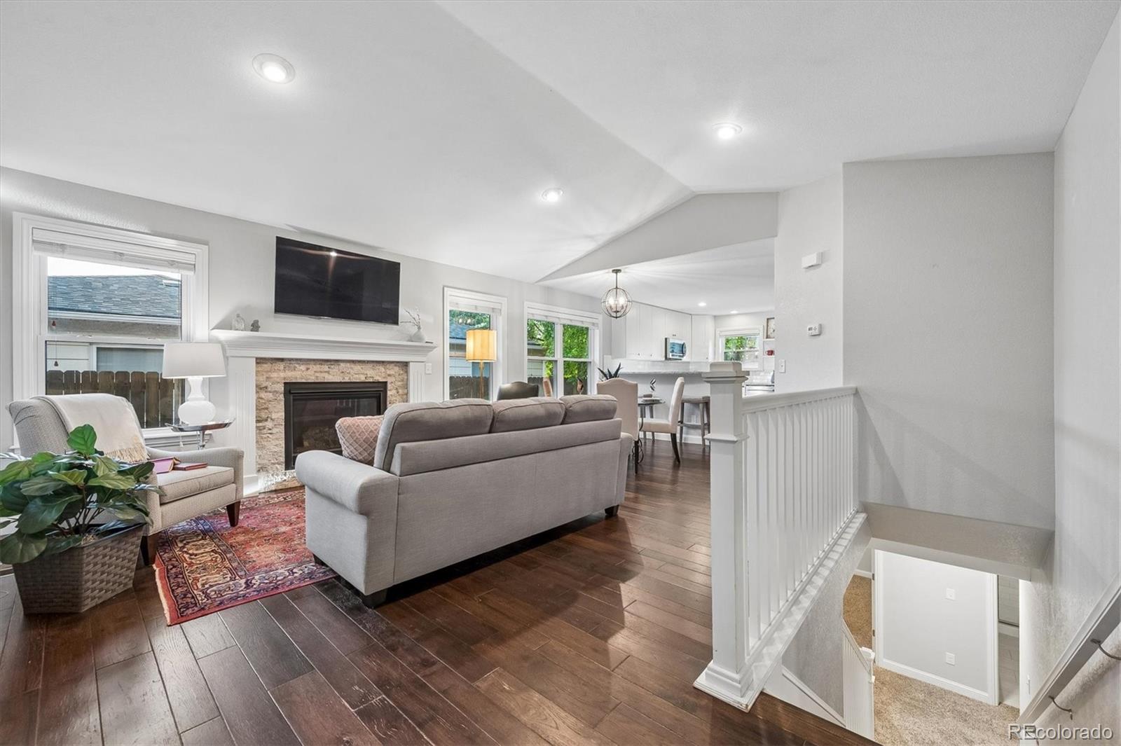 MLS Image #5 for 4689 s pennsylvania street,englewood, Colorado