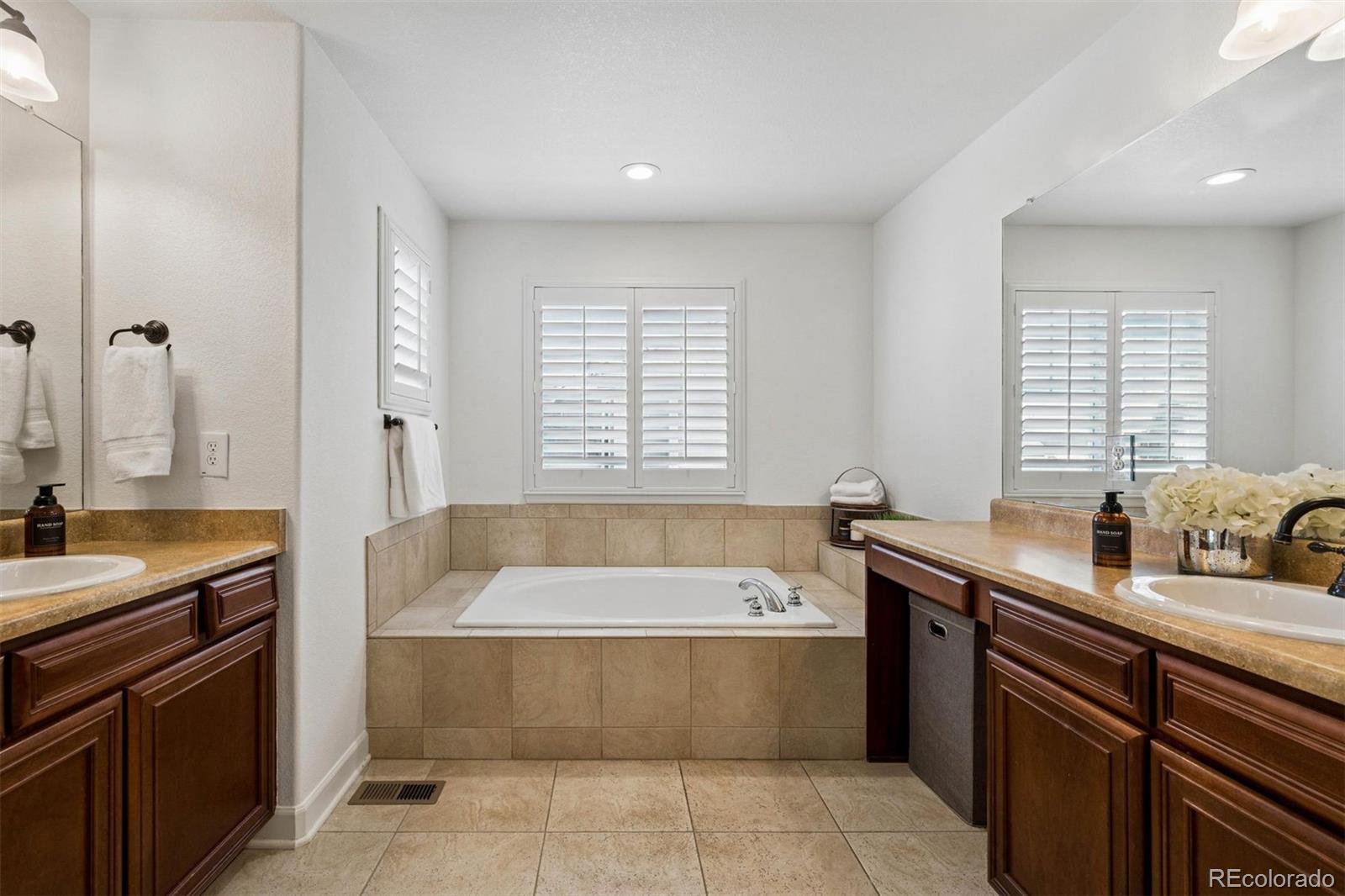 MLS Image #18 for 7694 s eaton park court,aurora, Colorado