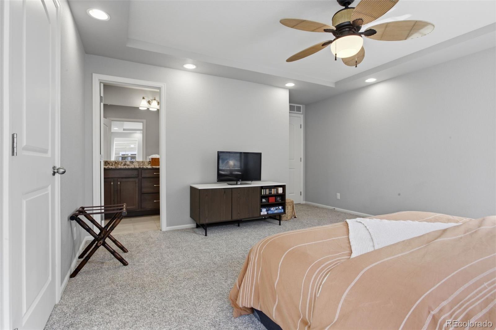 MLS Image #19 for 19037  randolph place,denver, Colorado
