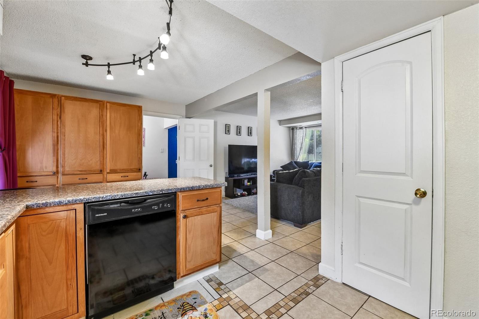 MLS Image #6 for 4502 s pagosa circle,aurora, Colorado