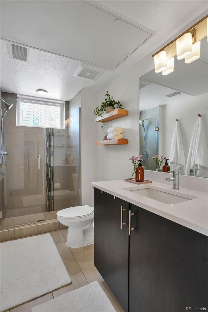 MLS Image #11 for 2374 s university boulevard,denver, Colorado