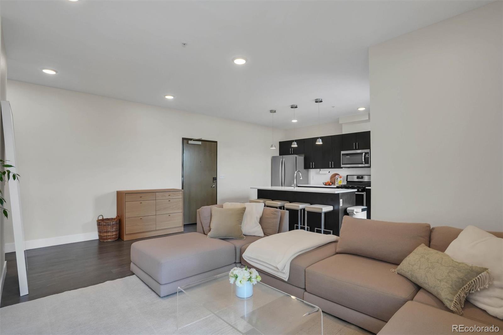 MLS Image #5 for 2374 s university boulevard,denver, Colorado