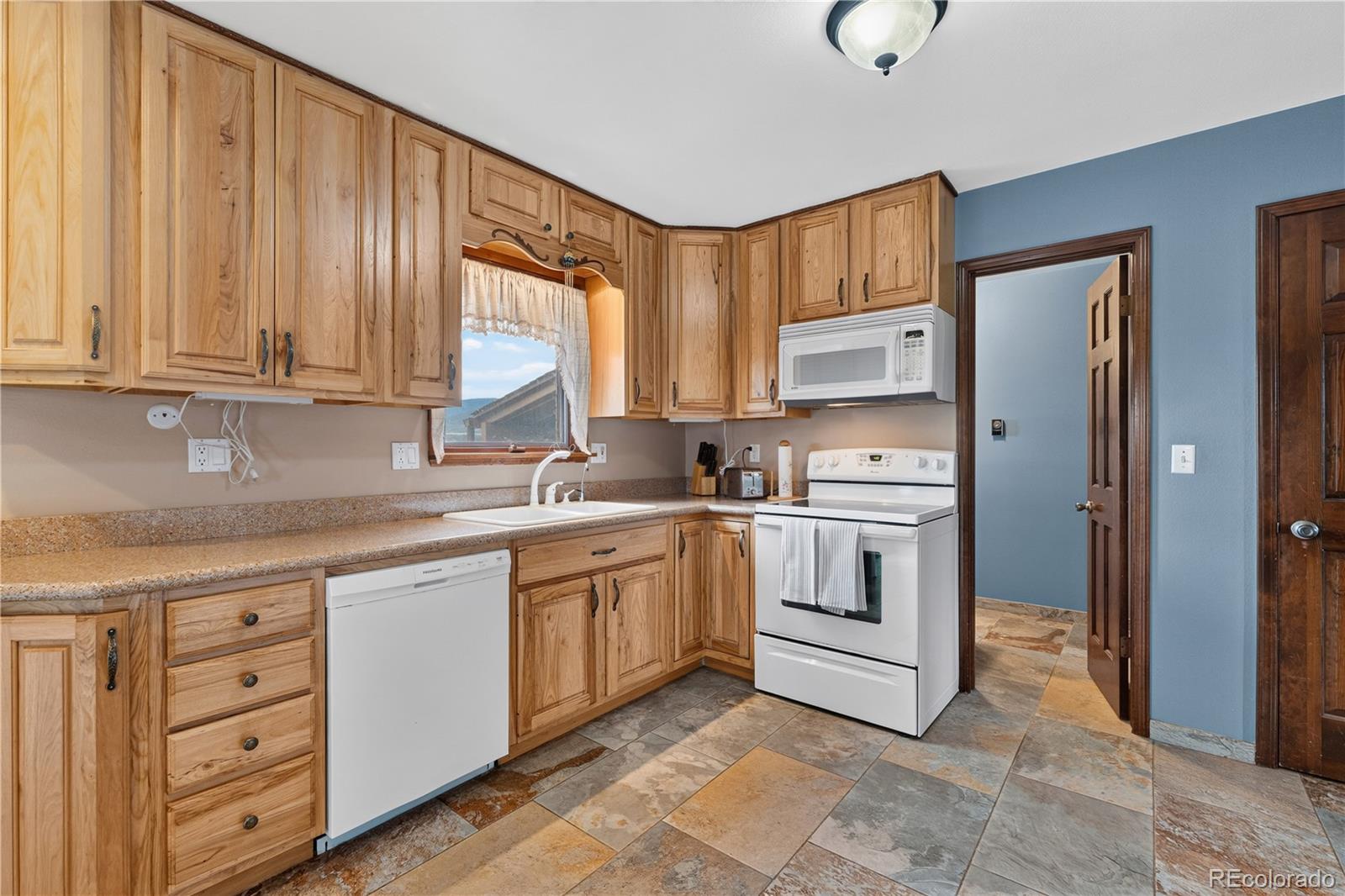 MLS Image #9 for 886  coronado drive,sedalia, Colorado