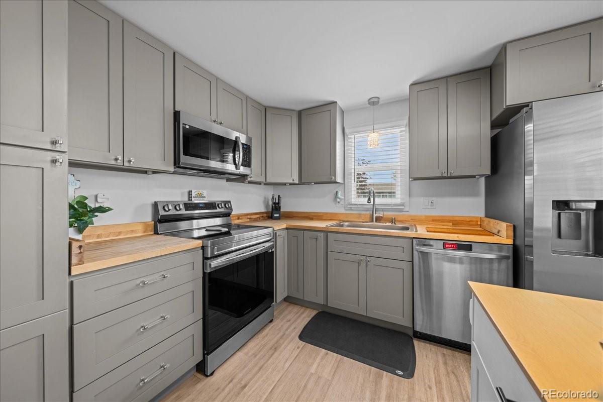 MLS Image #3 for 1502  carmelita court,platteville, Colorado