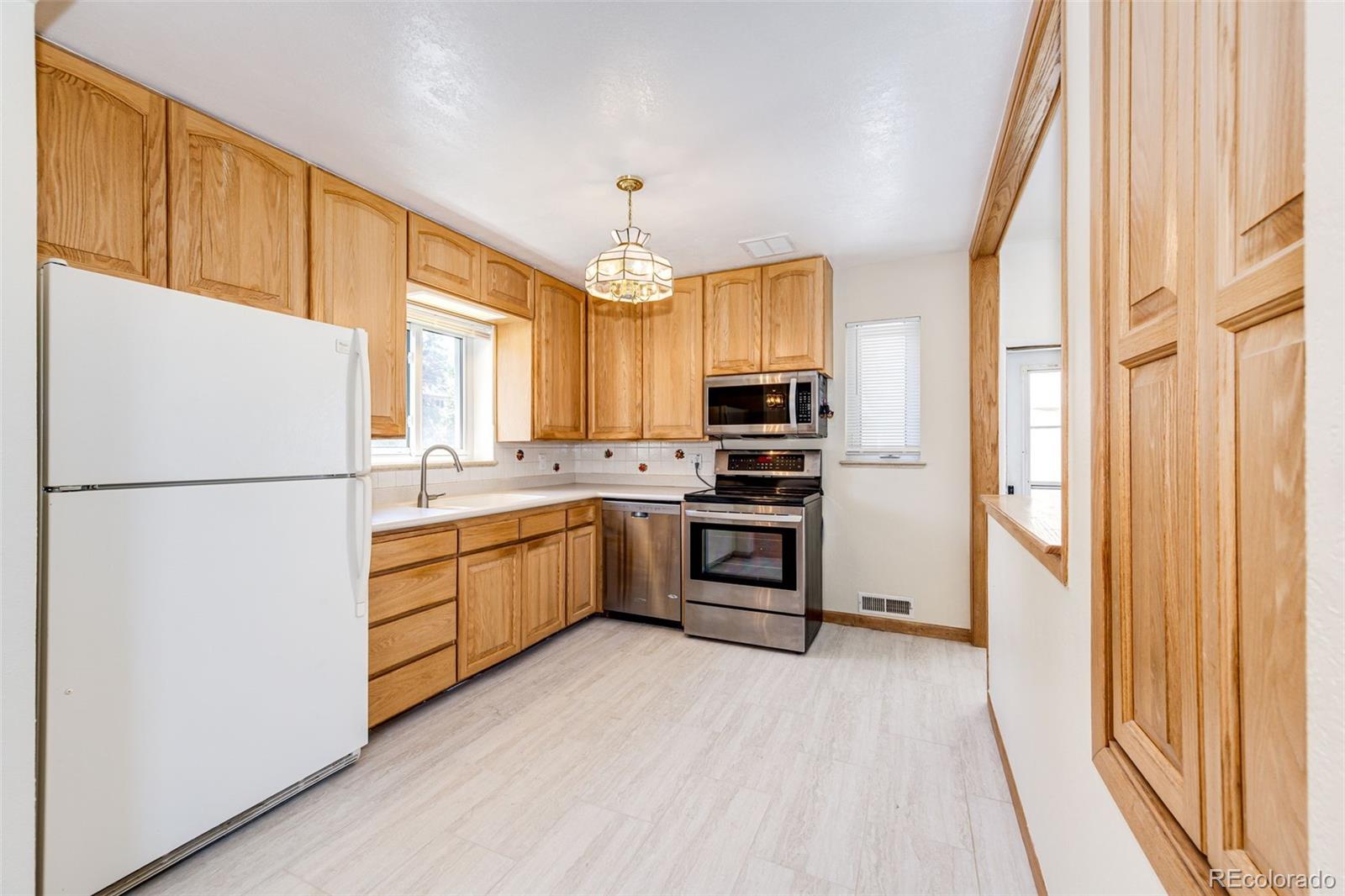 MLS Image #10 for 2193 s xavier street,denver, Colorado