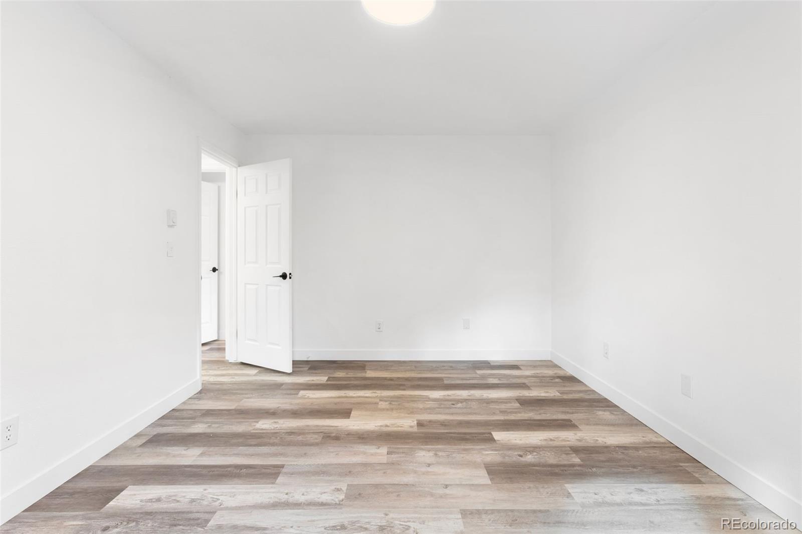 MLS Image #13 for 3864 s nucla street,aurora, Colorado