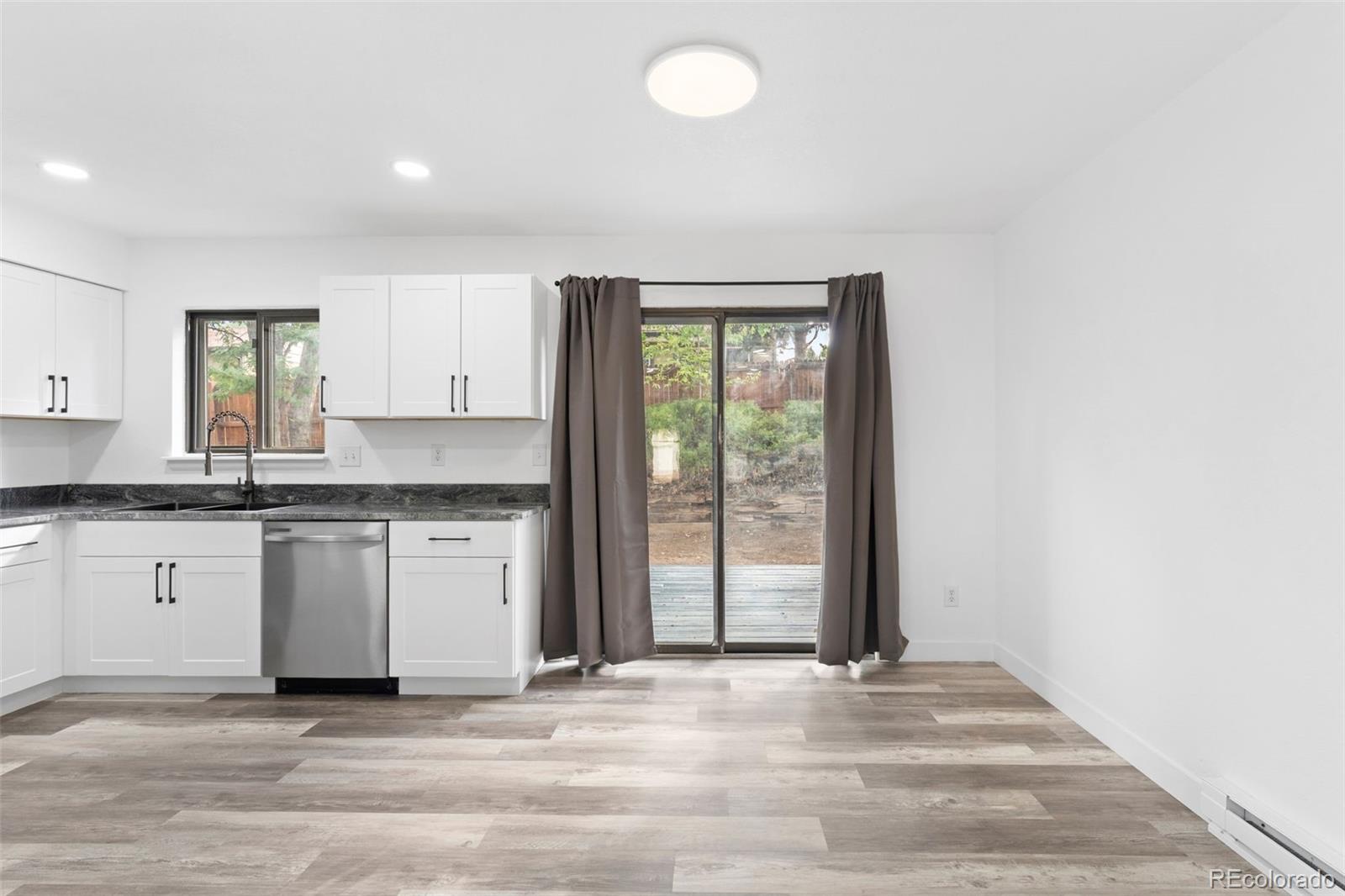 MLS Image #4 for 3864 s nucla street,aurora, Colorado