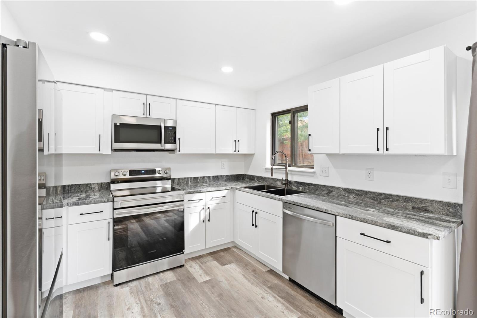 MLS Image #7 for 3864 s nucla street,aurora, Colorado