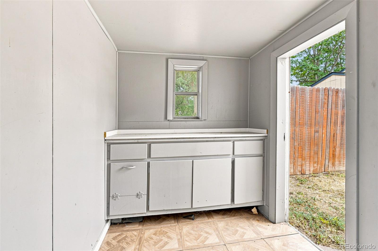 MLS Image #28 for 1908  akron street,aurora, Colorado