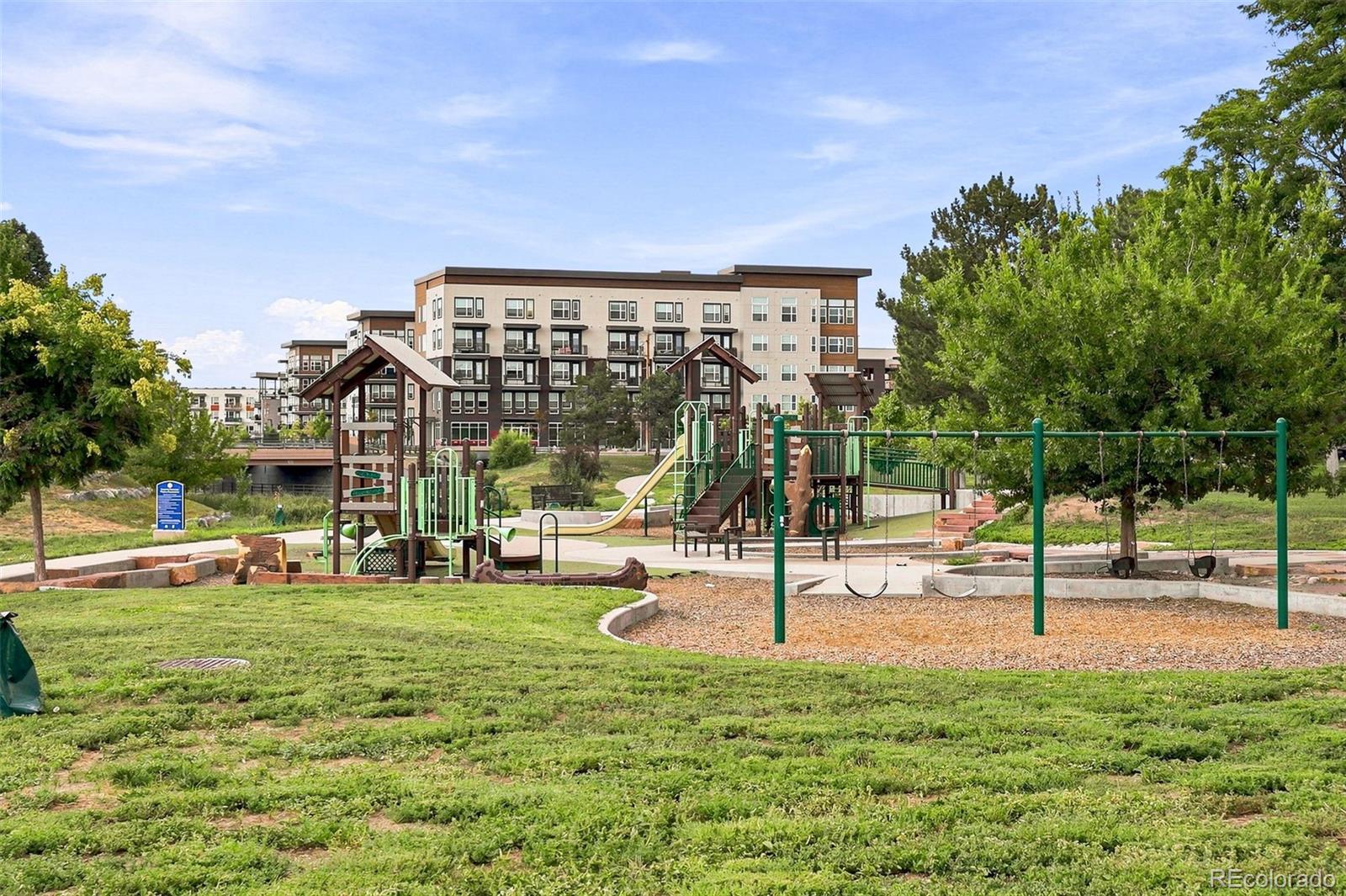MLS Image #39 for 1908  akron street,aurora, Colorado