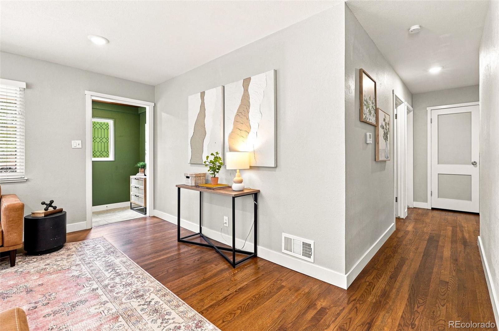 MLS Image #4 for 1908  akron street,aurora, Colorado