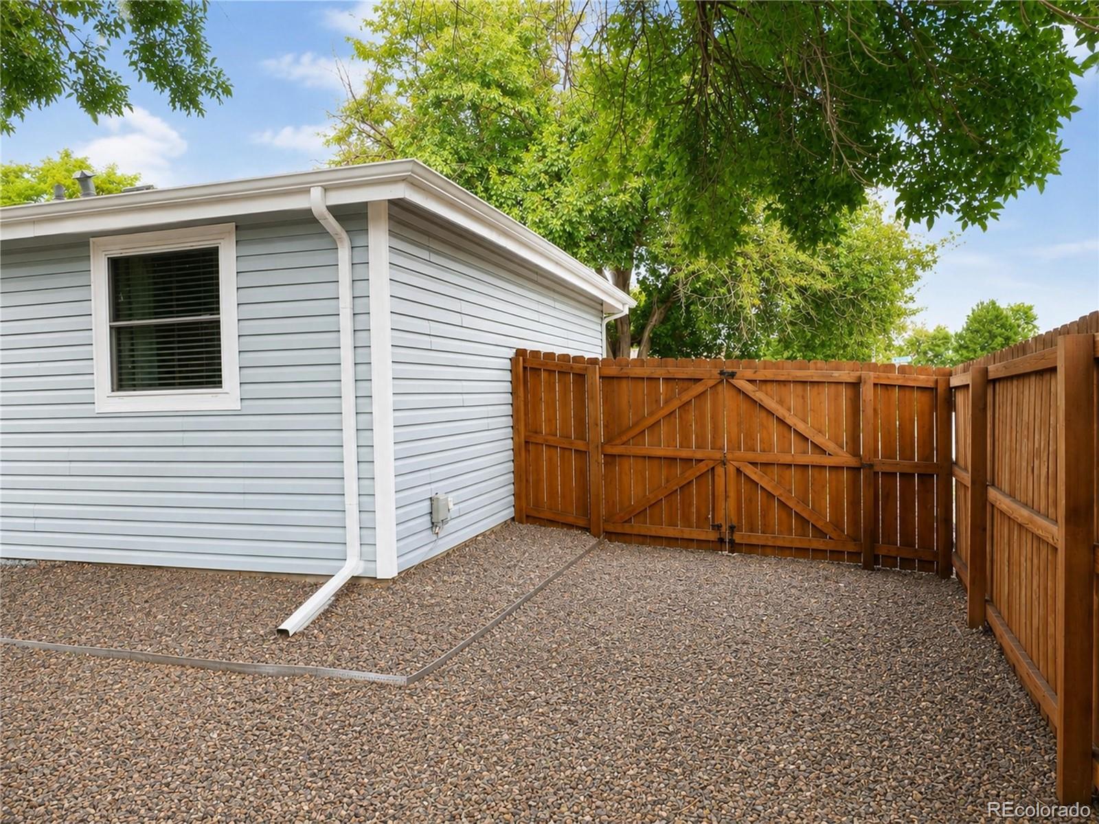 MLS Image #39 for 16298 e bates drive,aurora, Colorado