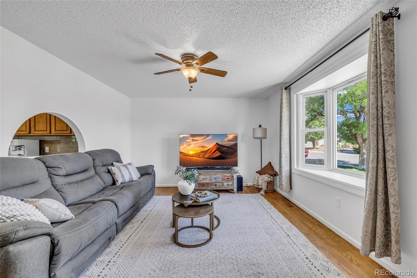 MLS Image #4 for 16298 e bates drive,aurora, Colorado