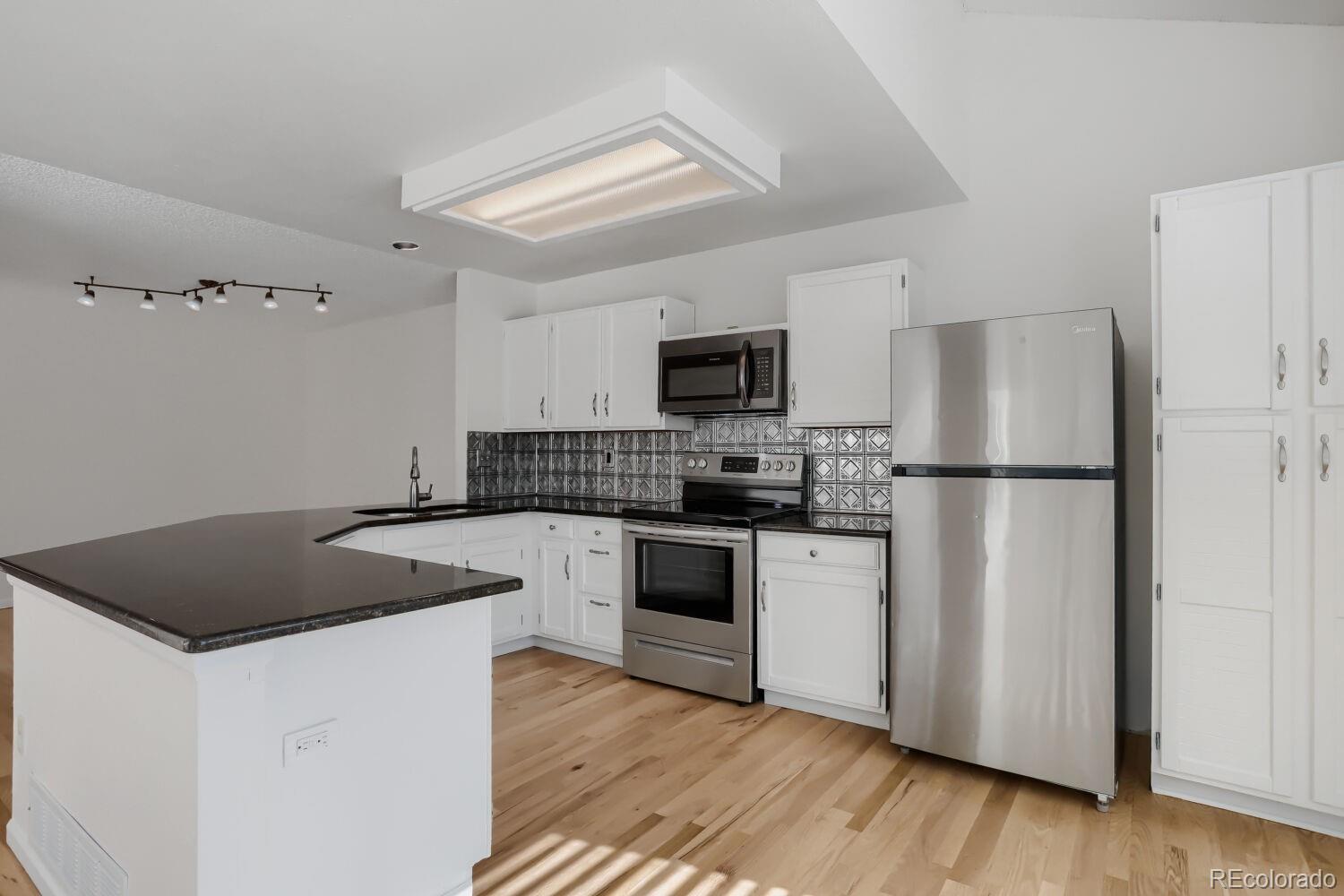 MLS Image #12 for 4927 s eagle circle,aurora, Colorado