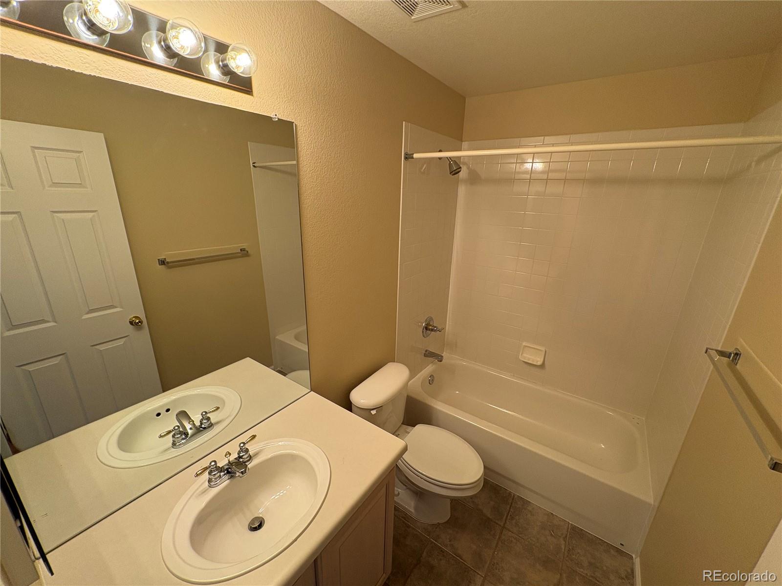 MLS Image #12 for 9604  brentwood way,broomfield, Colorado