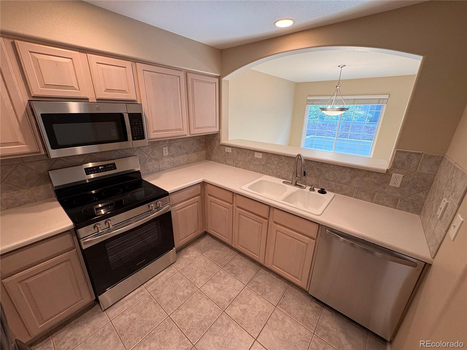 MLS Image #4 for 9604  brentwood way,broomfield, Colorado