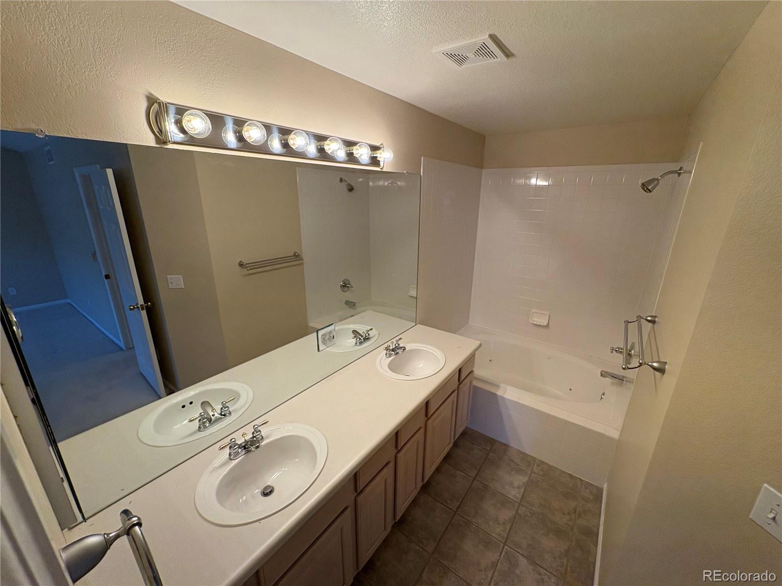 MLS Image #9 for 9604  brentwood way,broomfield, Colorado