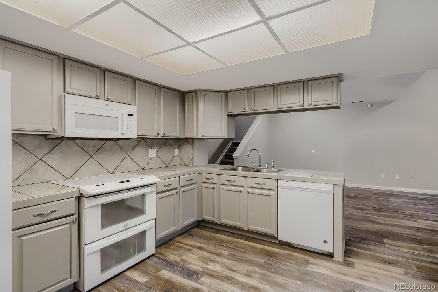 MLS Image #9 for 2181 s victor street,aurora, Colorado