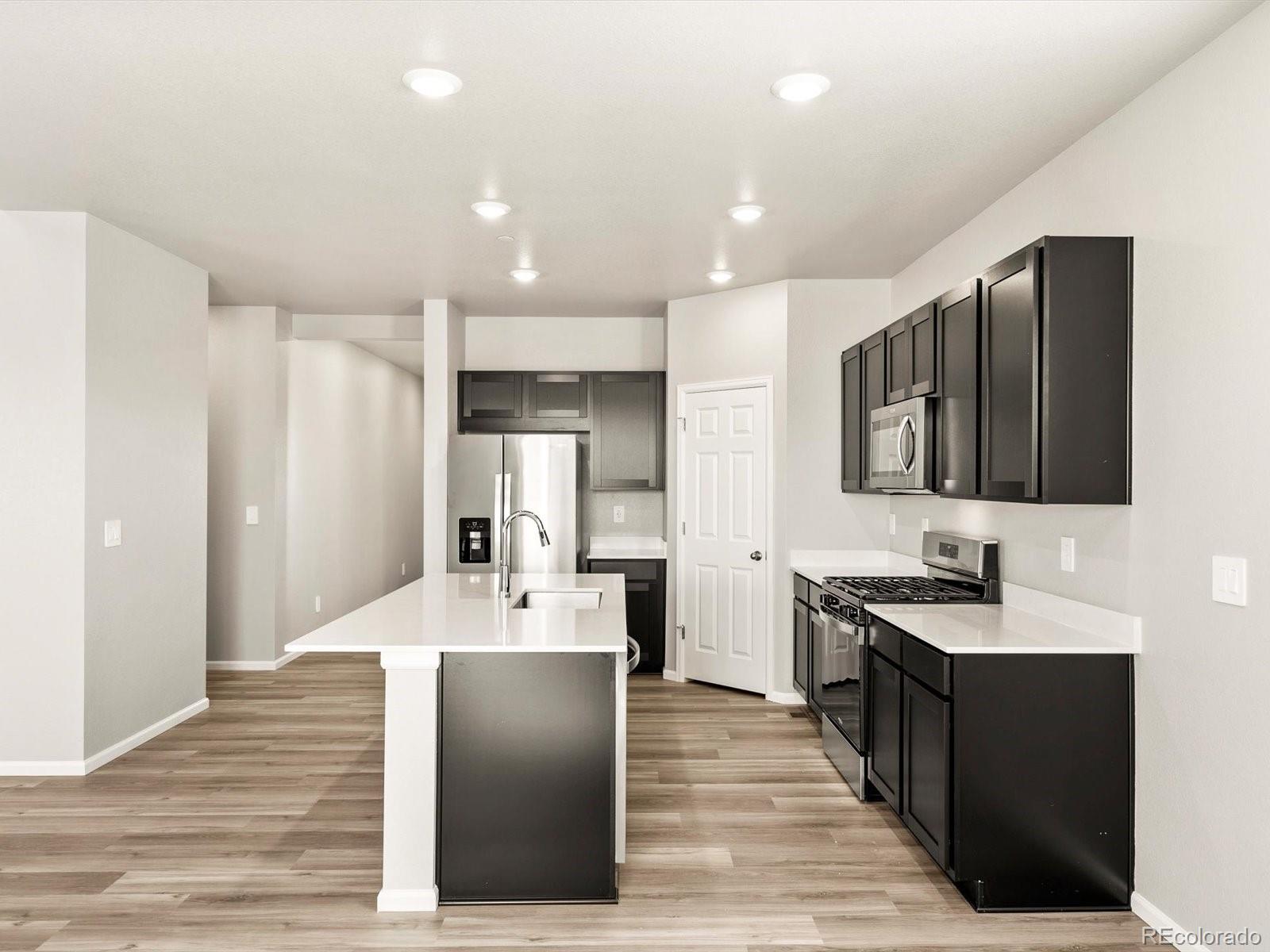 MLS Image #5 for 17657 e 89th way,commerce city, Colorado