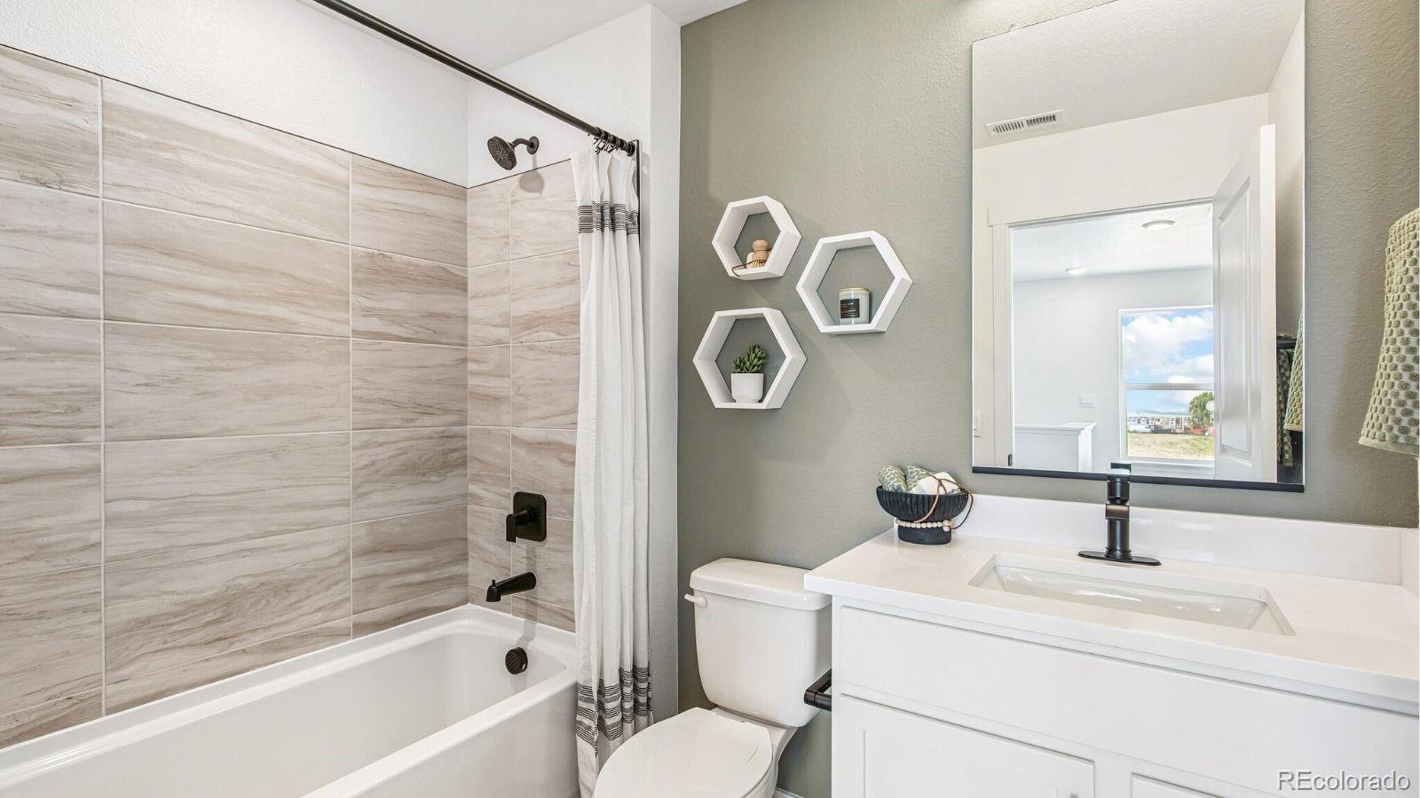 MLS Image #6 for 1410 s boston court,denver, Colorado