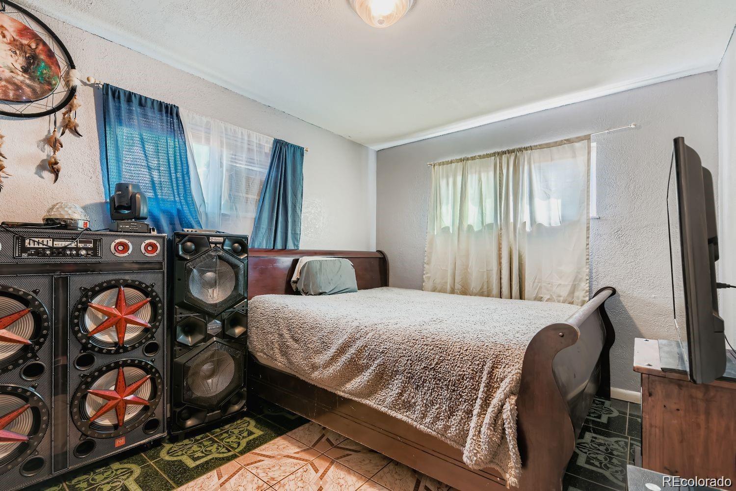 MLS Image #6 for 9211  harris street,thornton, Colorado