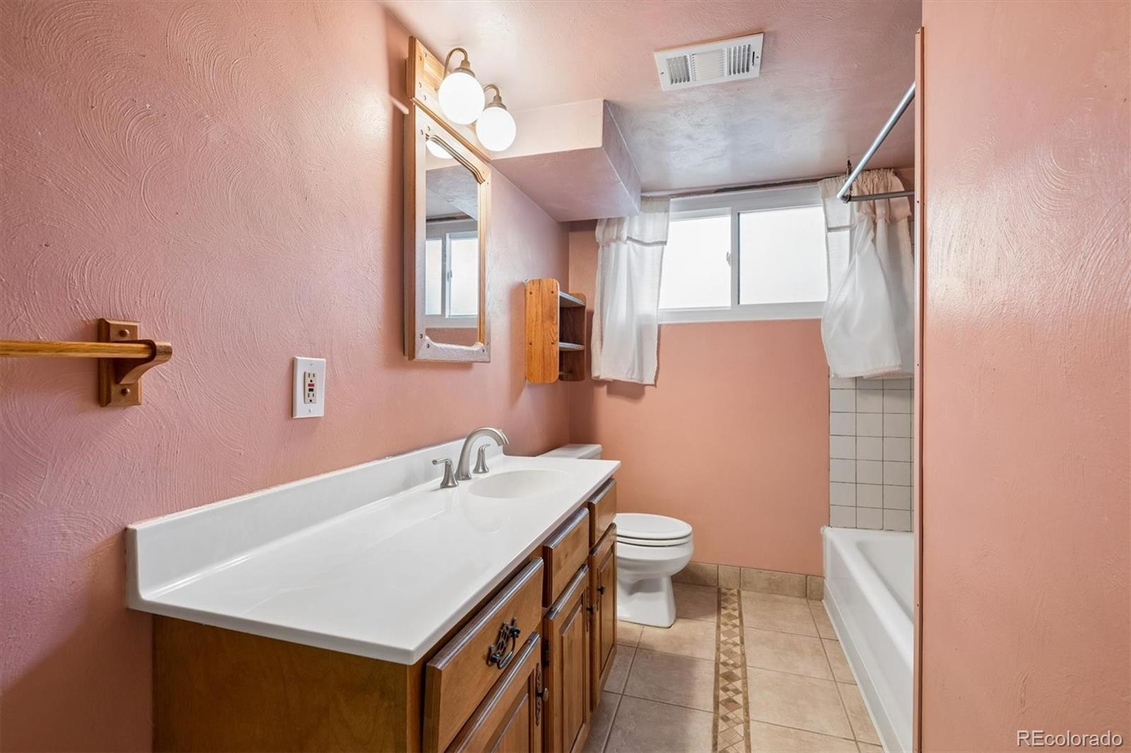 MLS Image #18 for 1662 w lake place,littleton, Colorado