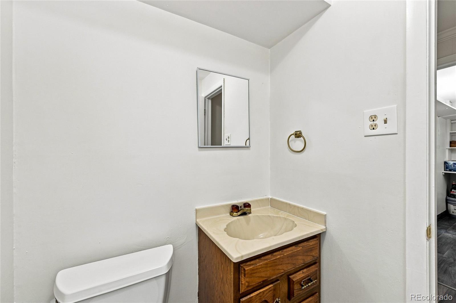 MLS Image #35 for 6850 s downing circle,centennial, Colorado