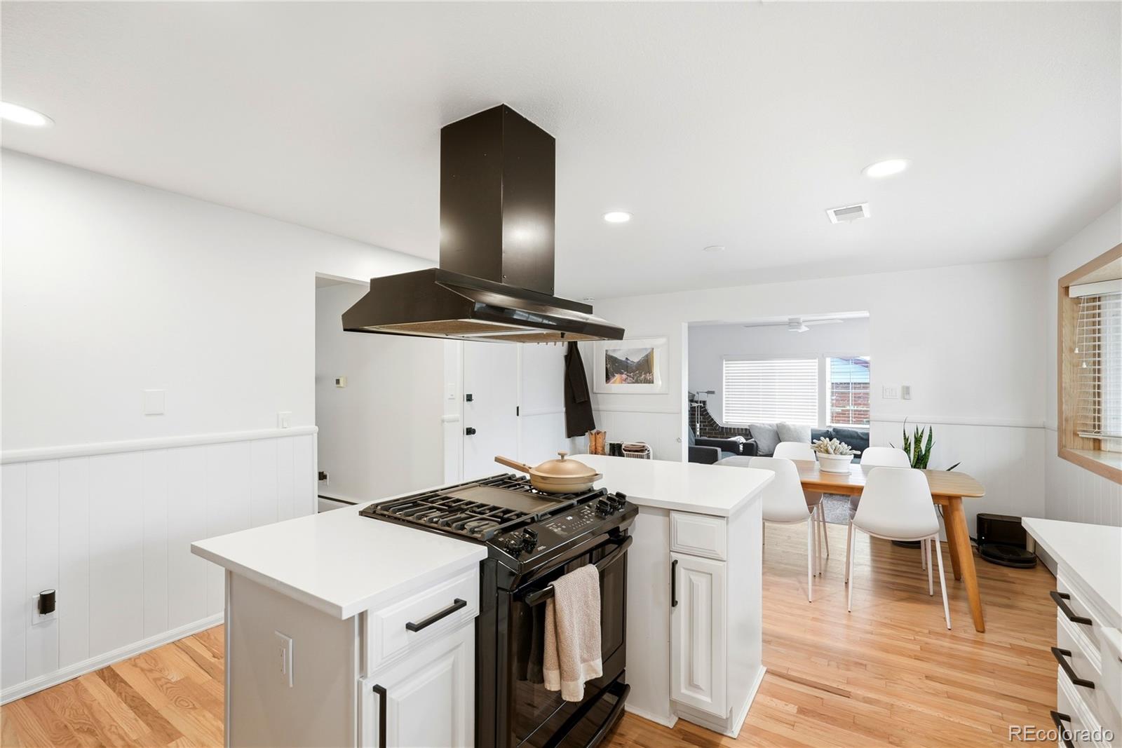 MLS Image #8 for 2779 s meade street,denver, Colorado