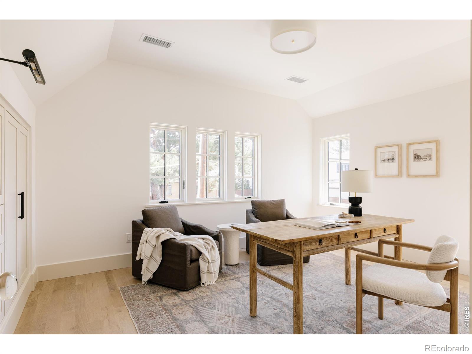 MLS Image #18 for 858 s saint paul street,denver, Colorado