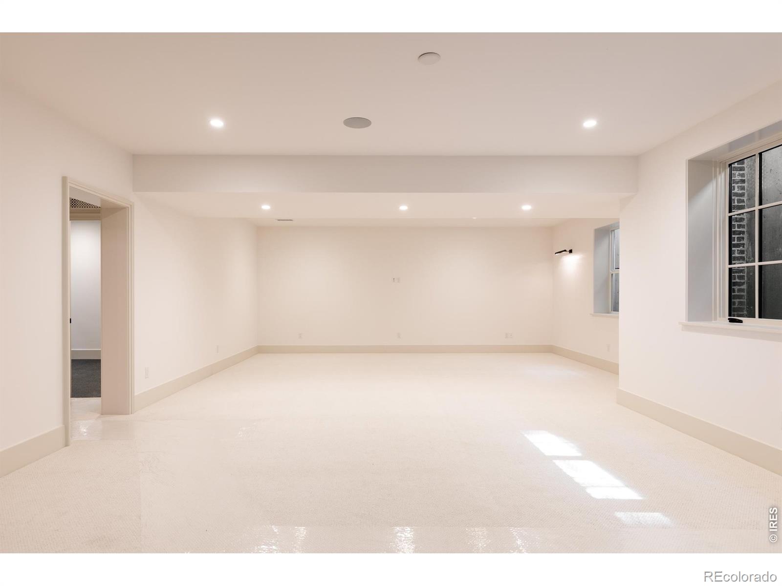 MLS Image #25 for 858 s saint paul street,denver, Colorado