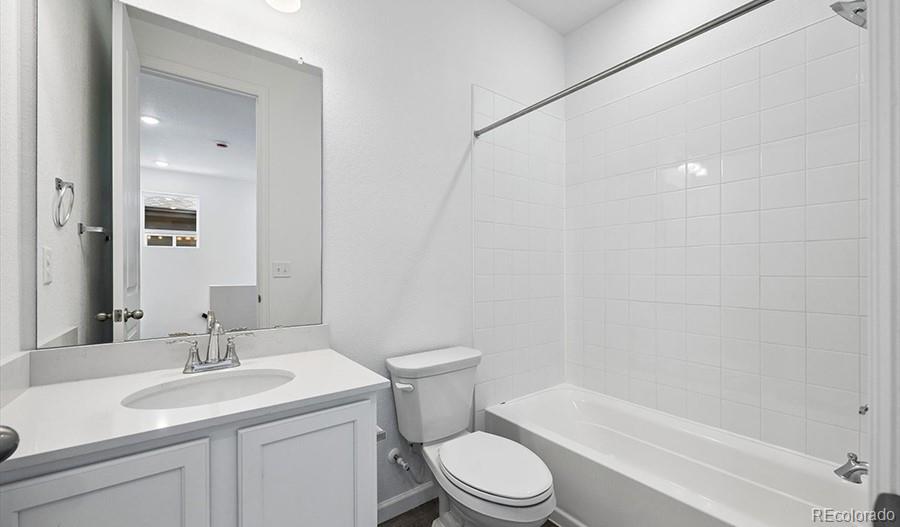 MLS Image #14 for 24111 e 30th place,aurora, Colorado