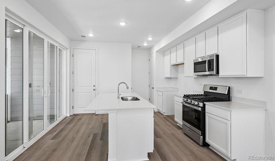 MLS Image #6 for 24111 e 30th place,aurora, Colorado