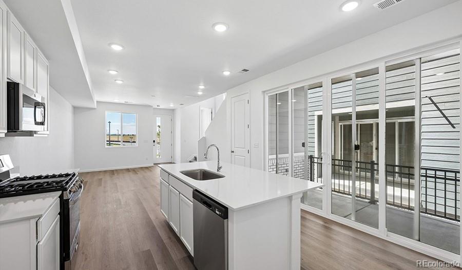 MLS Image #9 for 24111 e 30th place,aurora, Colorado