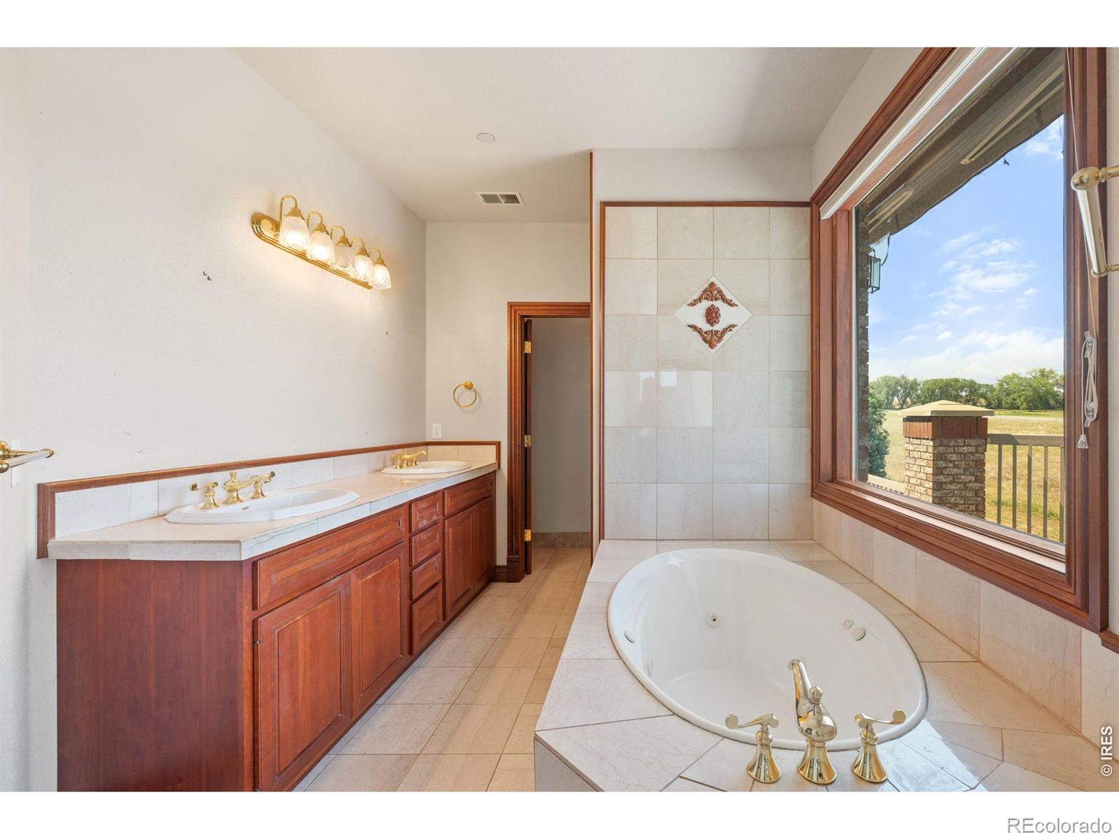 MLS Image #31 for 10040  niwot road,longmont, Colorado