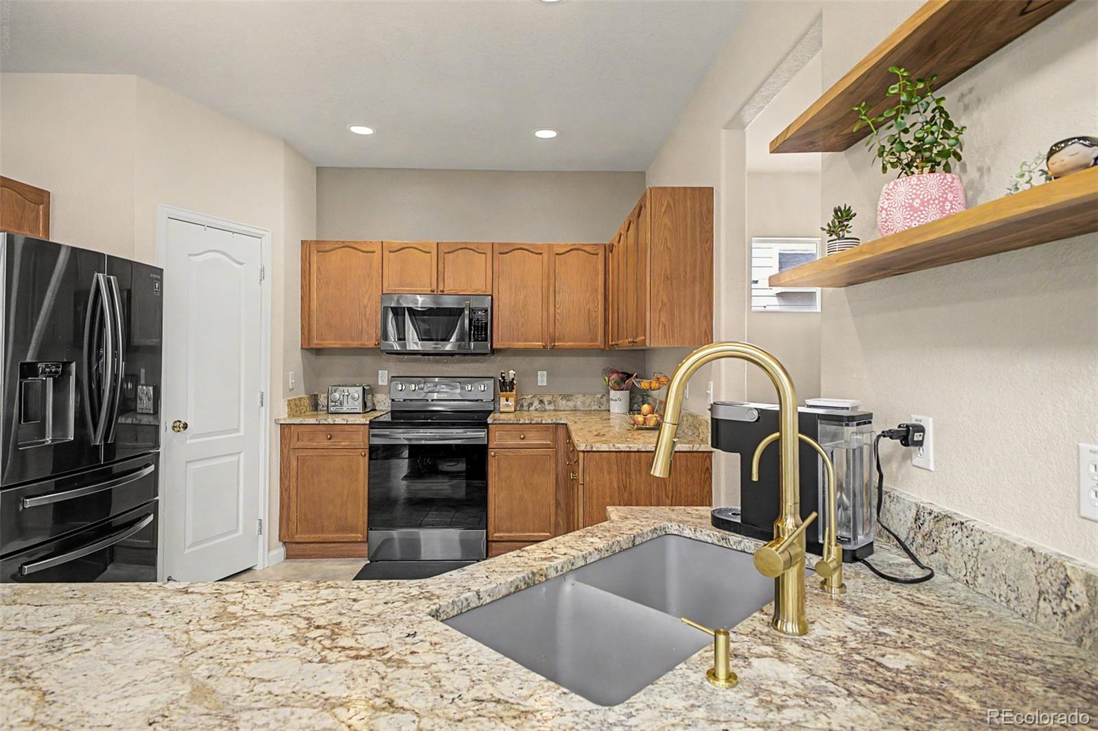MLS Image #6 for 10563  victor street,commerce city, Colorado