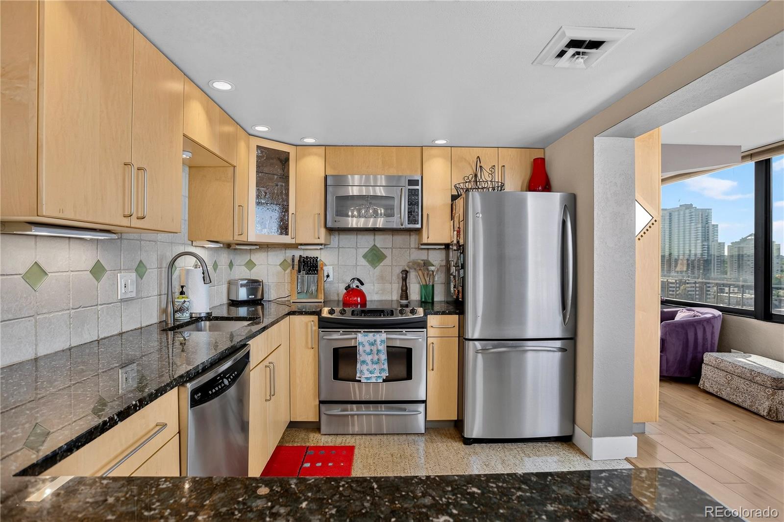 MLS Image #10 for 130 n pearl street,denver, Colorado