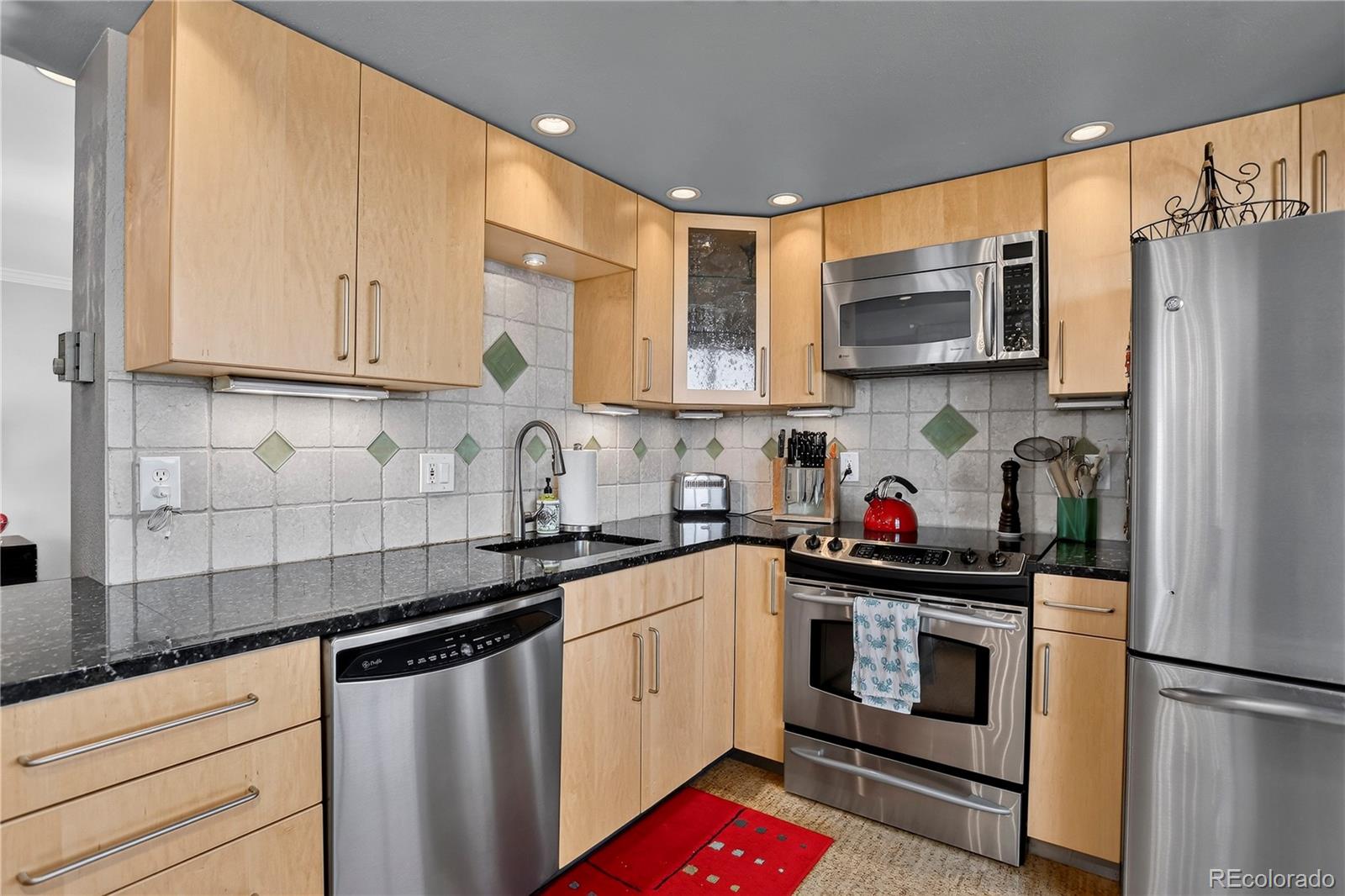 MLS Image #11 for 130 n pearl street,denver, Colorado