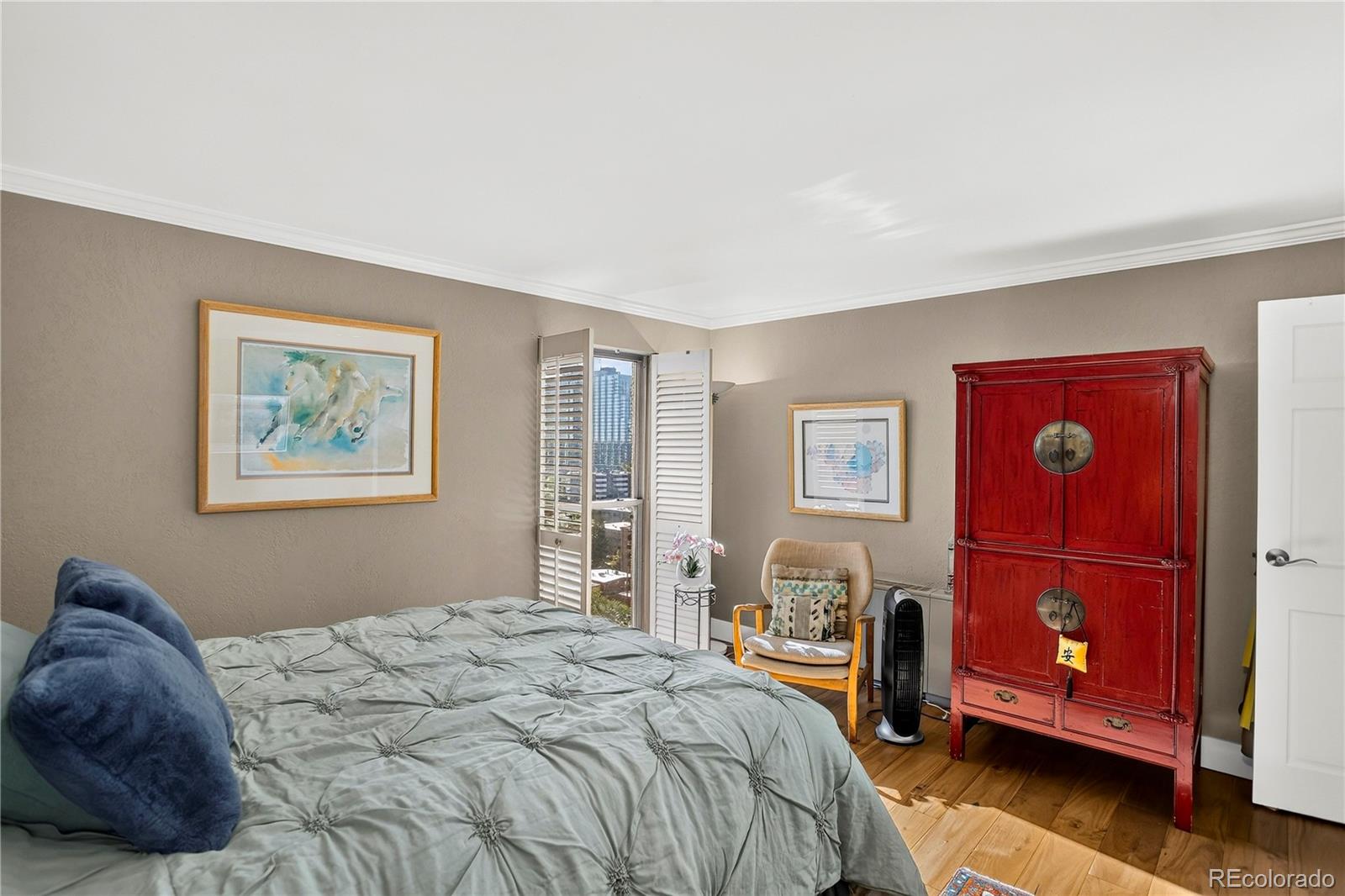 MLS Image #17 for 130 n pearl street,denver, Colorado