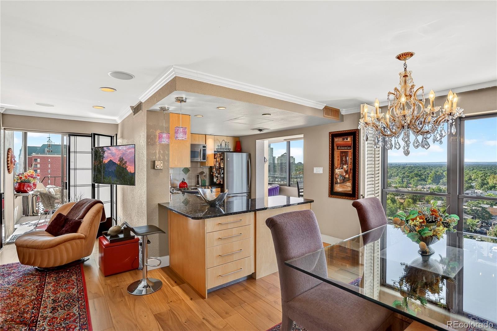 MLS Image #4 for 130 n pearl street,denver, Colorado