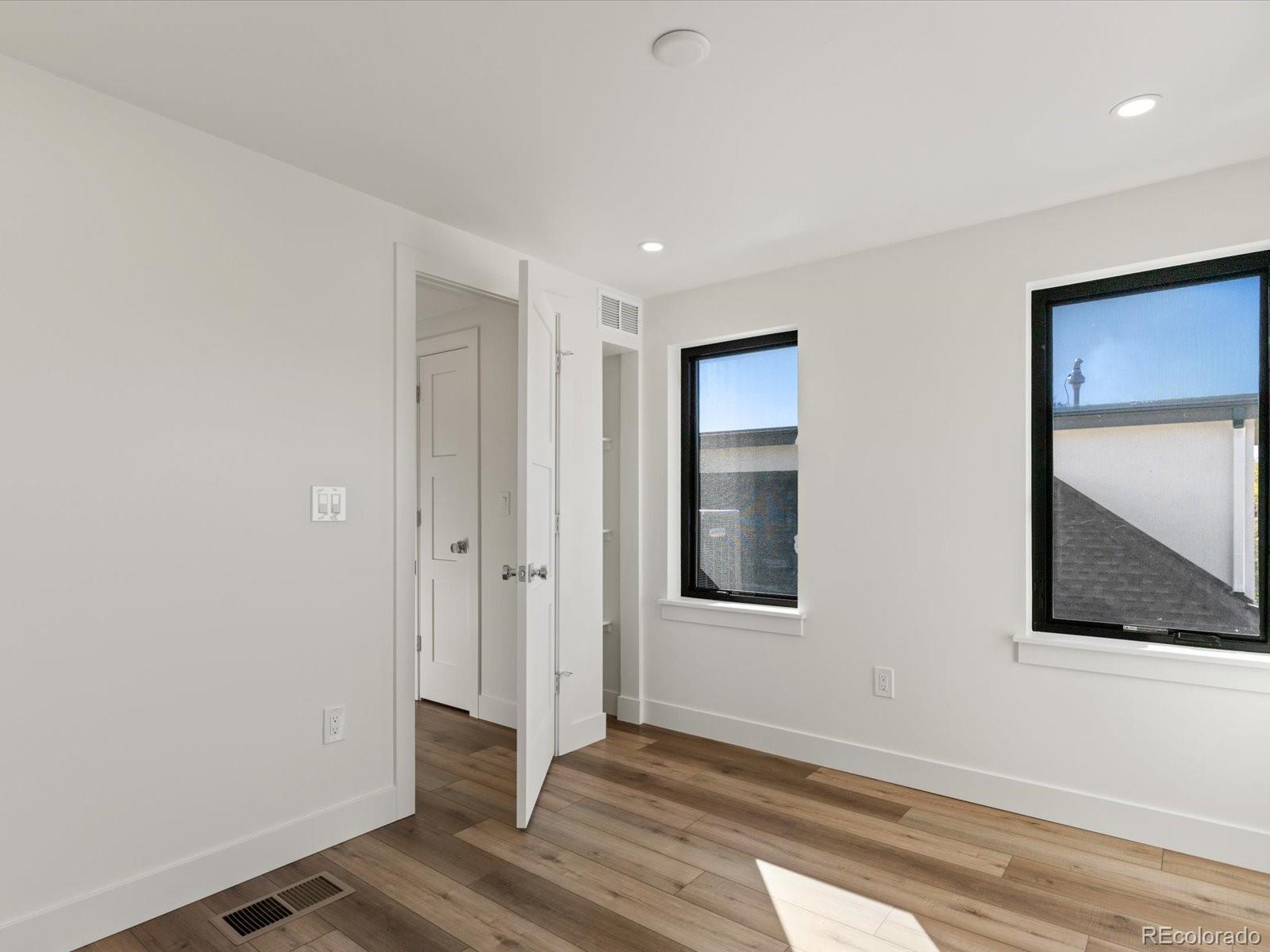 MLS Image #10 for 2425  meade street,denver, Colorado