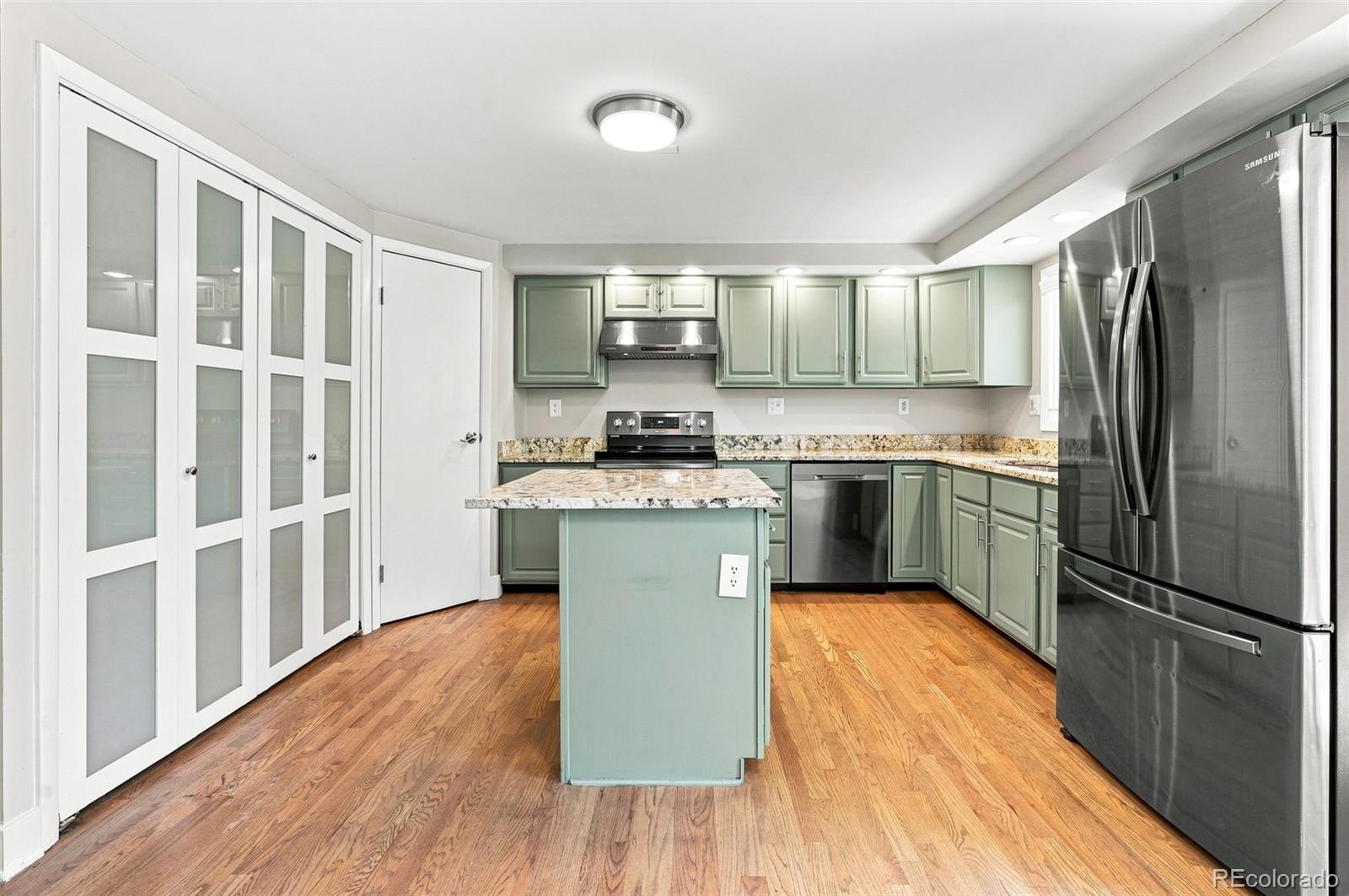 MLS Image #10 for 5675 e minnesota drive,denver, Colorado